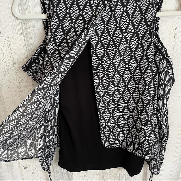 Off the Shoulder Flowy Blouse Size XS - Picture 8 of 12